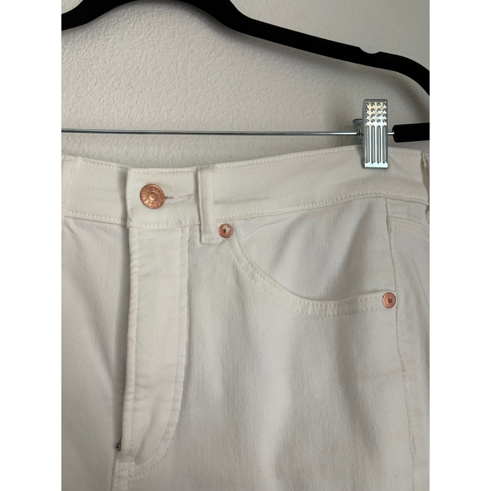 Express Womens White High Rise Cropped Flare Distressed Raw Hem Jeans Size 4 - Picture 2 of 6